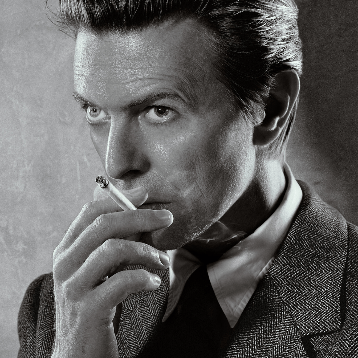 David Bowie : Smoking, B&W