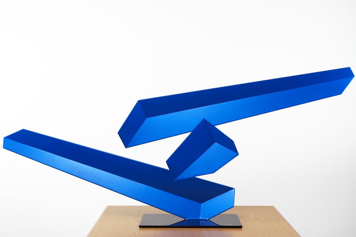 Acrobatic F91 - Iridescent blue — Rafael Barrios