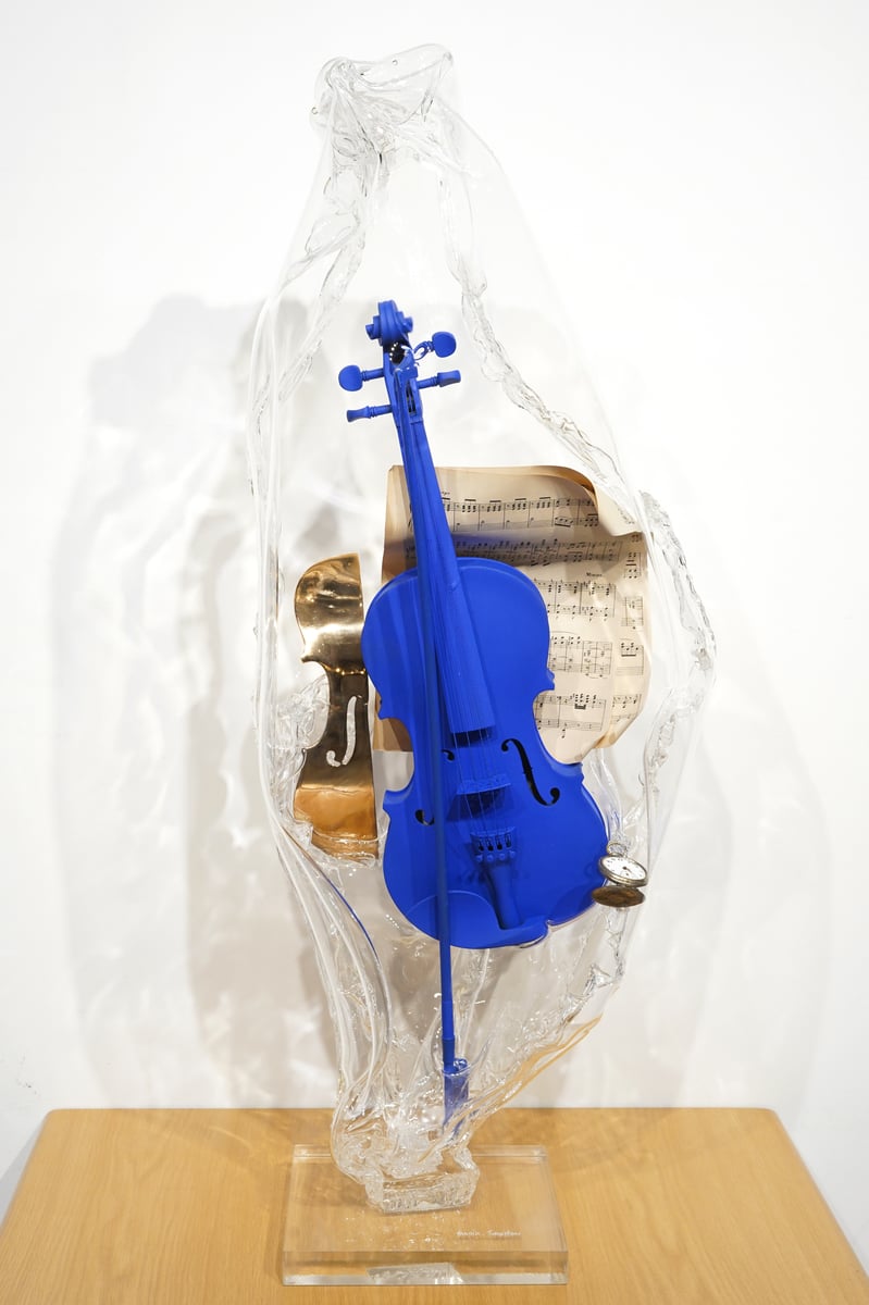 Violon bleu et bronze