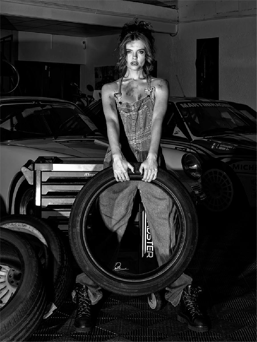 CARS & MOTORS : Tyres N&B