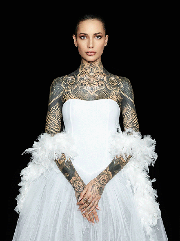 DANCING BLUM : White Swan